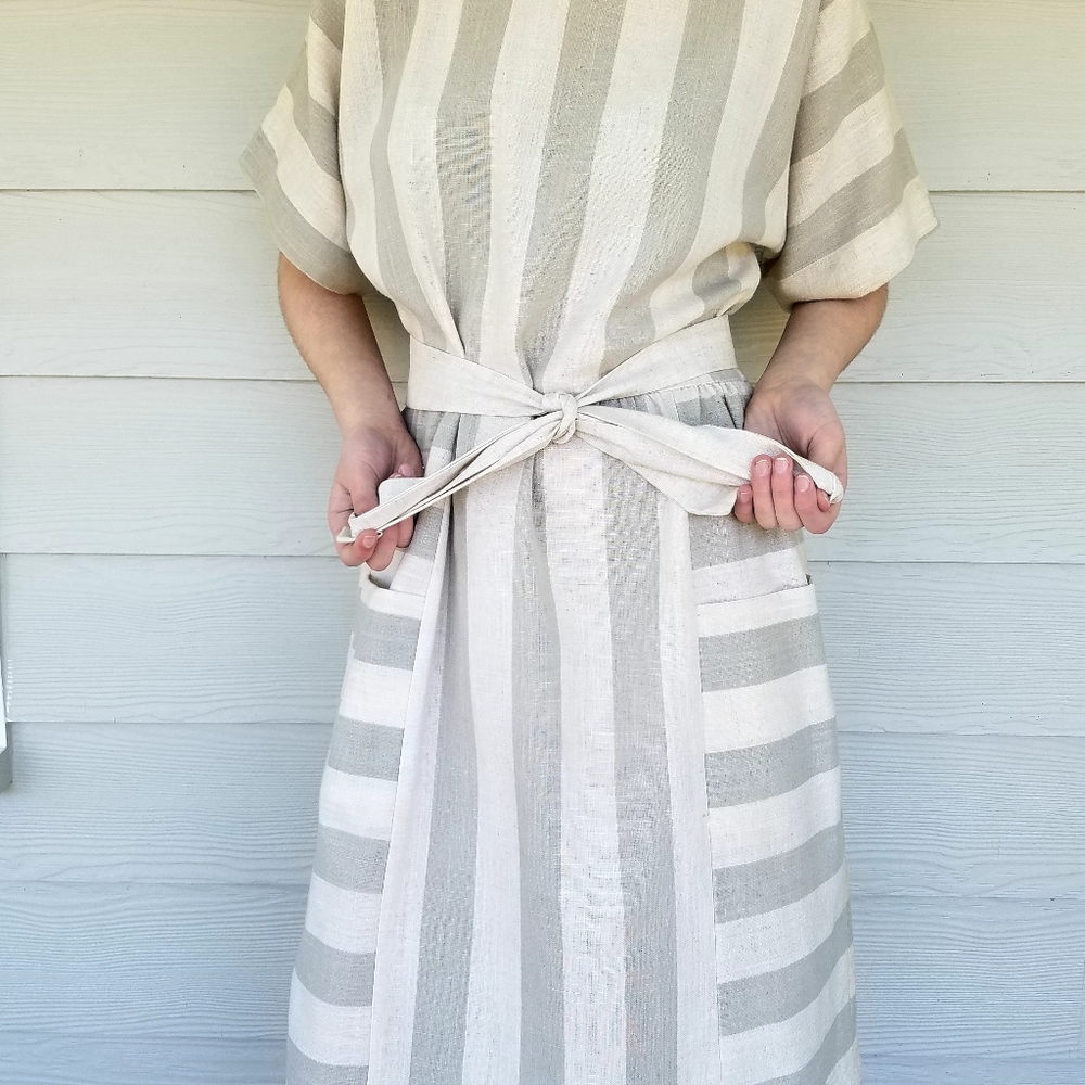*SOLD*Vintage 80s Minimalist Lagenlook Dress Gray/Oat Color Belted Pockets - Picture 2 of 16